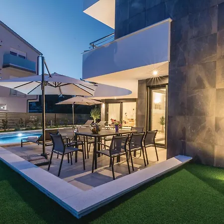 Amazing In Biograd With Kitchen