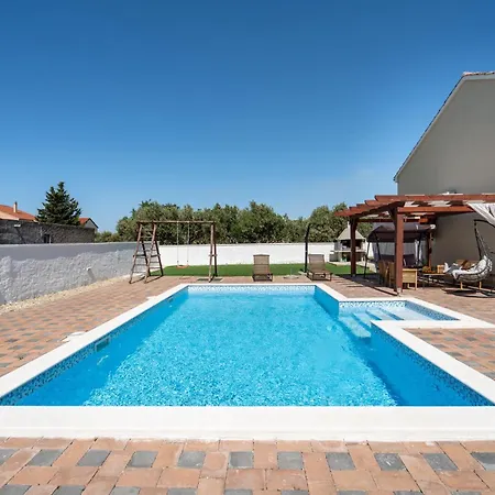 Amazing In Biograd With Kitchen * Biograd Na Moru