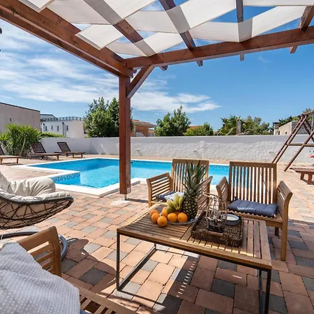 Nyaraló Luxurious In Biograd With Sauna *