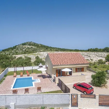 Amazing In Biograd With Kitchen Biograd Na Moru