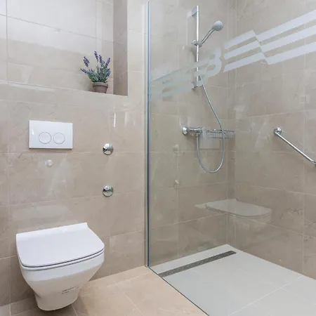 Amazing In Biograd With Kitchen * Biograd Na Moru