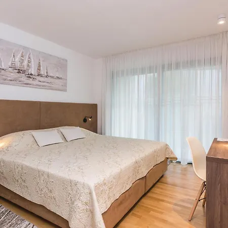 Amazing In Biograd With Kitchen Biograd Na Moru