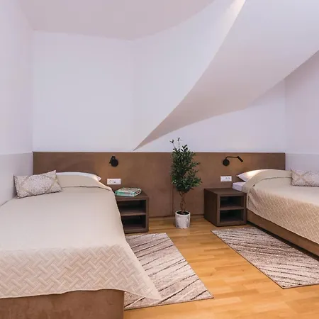 Nyaraló Luxurious In Biograd With Sauna Biograd na Moru