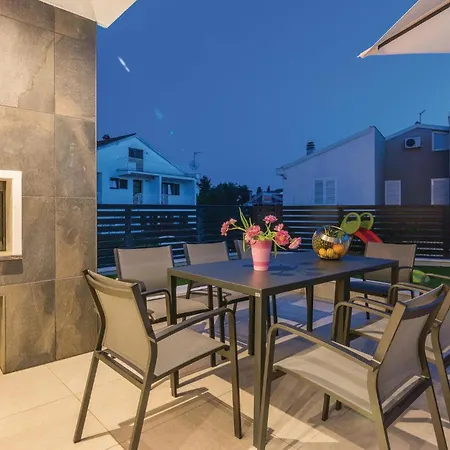 Nyaraló Luxurious In Biograd With Sauna