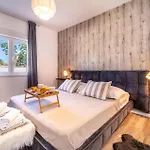 Luxurious In Biograd With Sauna *