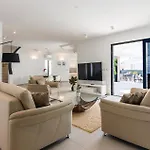 Σπίτι διακοπών Luxurious In Biograd With Sauna