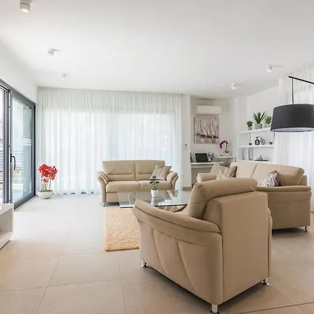 Luxurious In Biograd With Sauna Vakantiehuis *