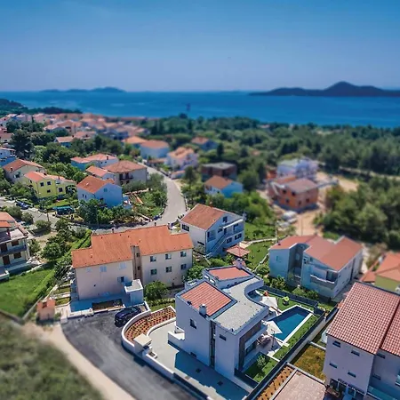 Amazing In Biograd With Kitchen * ビオグラード・ナ・モル