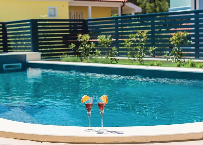 Vakantiehuis Amazing In Biograd With Kitchen *