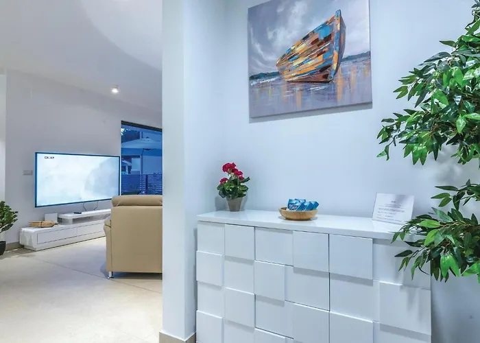 別荘 Amazing In Biograd With Kitchen ビオグラード・ナ・モル