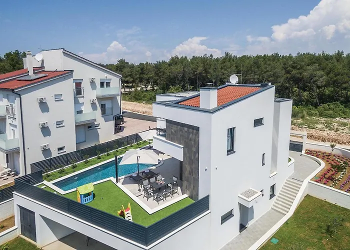 Amazing In Biograd With Kitchen