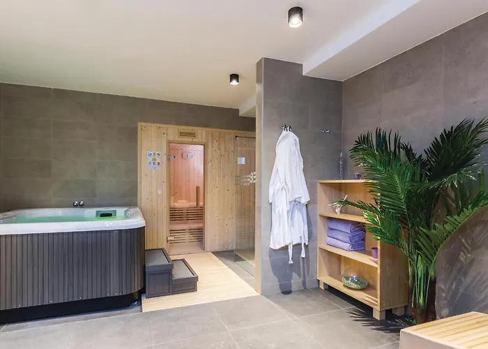 別荘 Amazing In Biograd With Kitchen