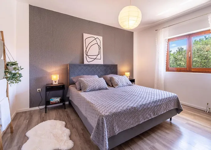 Amazing In Biograd With Kitchen 別荘