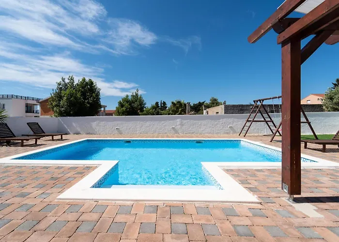 別荘 Amazing In Biograd With Kitchen *