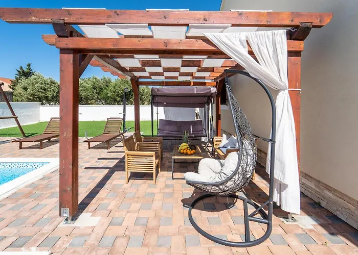 別荘 Amazing In Biograd With Kitchen ビオグラード・ナ・モル