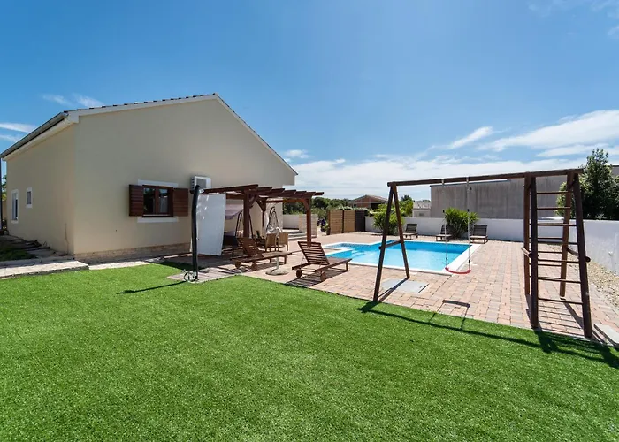 Amazing In Biograd With Kitchen ビオグラード・ナ・モル