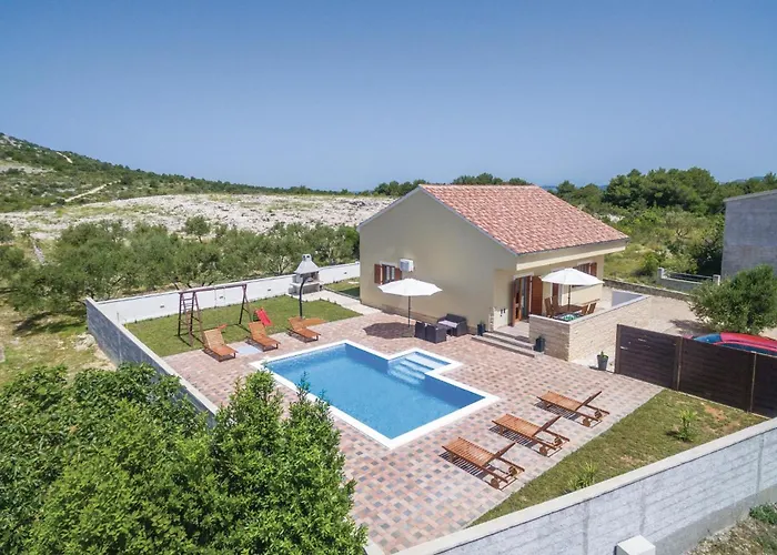 Amazing In Biograd With Kitchen ビオグラード・ナ・モル