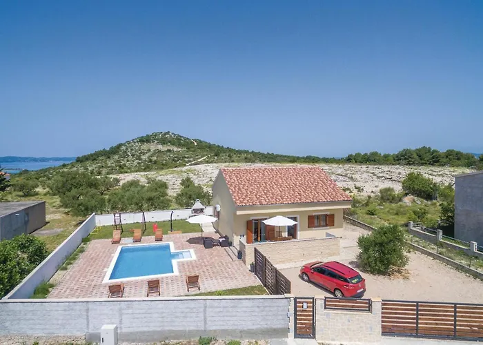 Amazing In Biograd With Kitchen Biograd Na Moru