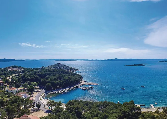 Amazing In Biograd With Kitchen Vakantiehuis Biograd Na Moru
