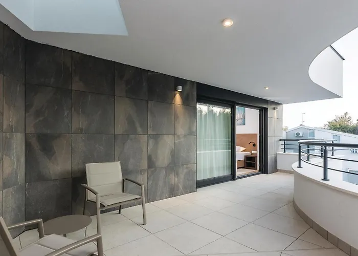 Amazing In Biograd With Kitchen * ビオグラード・ナ・モル