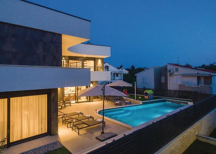 Amazing In Biograd With Kitchen Vakantiehuis Biograd Na Moru