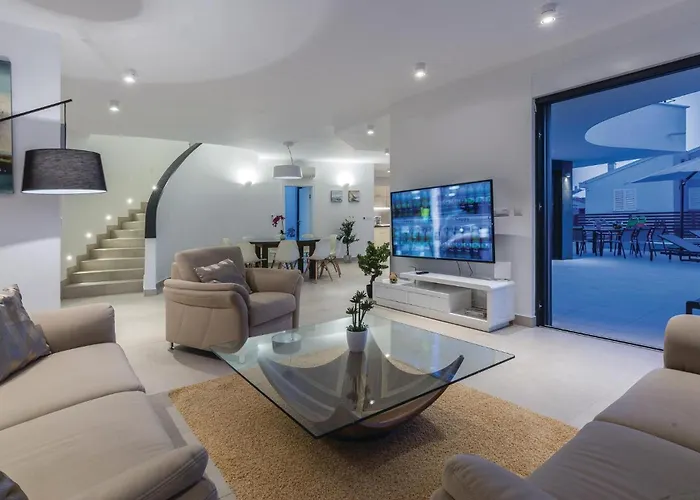 別荘 Amazing In Biograd With Kitchen ビオグラード・ナ・モル